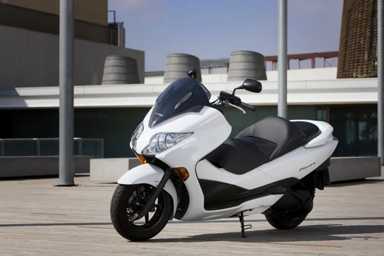 Honda Forza 250