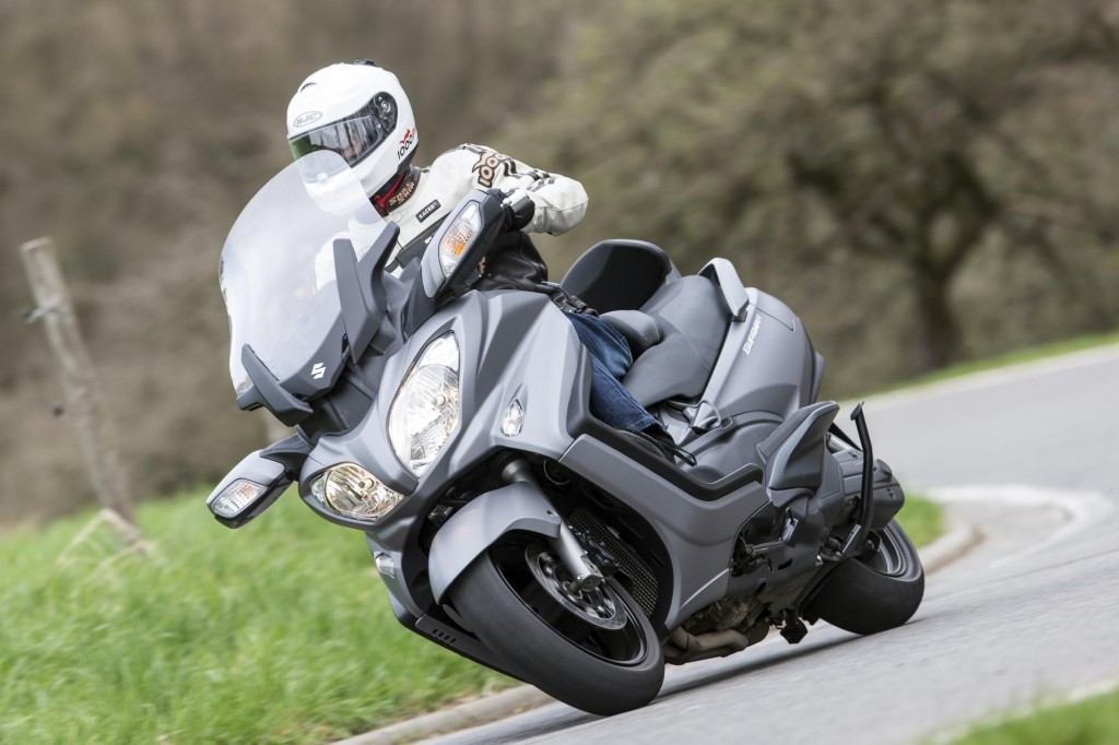 Le Suzuki Burgman 650 : le maxiscooter GT par excellence