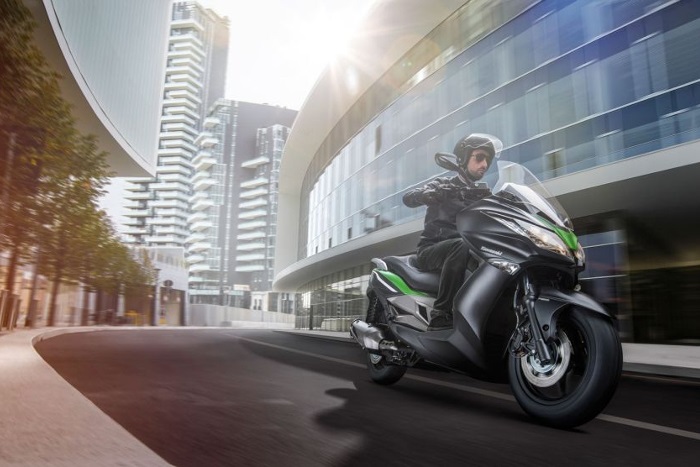 maxi-scooter-kawasaki-j300-kymco-dink